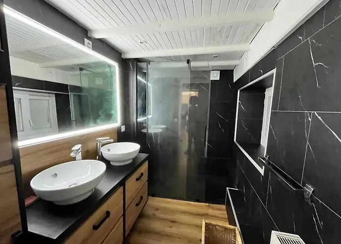 Maison Charme A Avec Jardin Prive